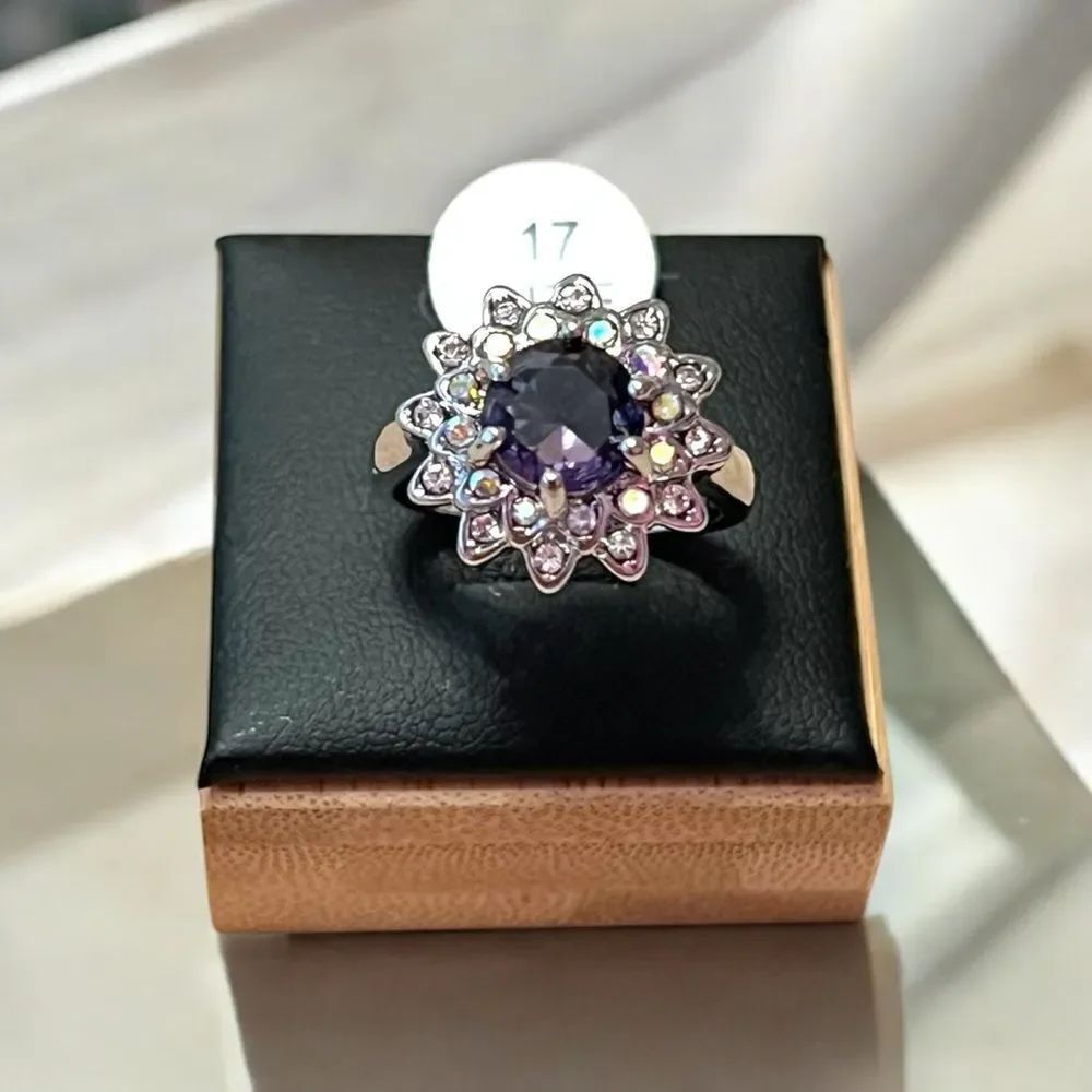 Elegant Purple Stone Flower Silver Tone Ring Size 6.75